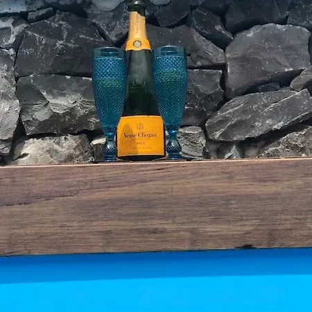 Tropical Vila